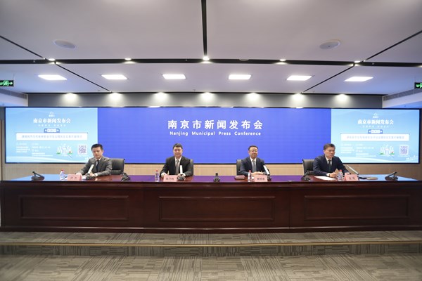 南京交通出行: 畅游都市新体验